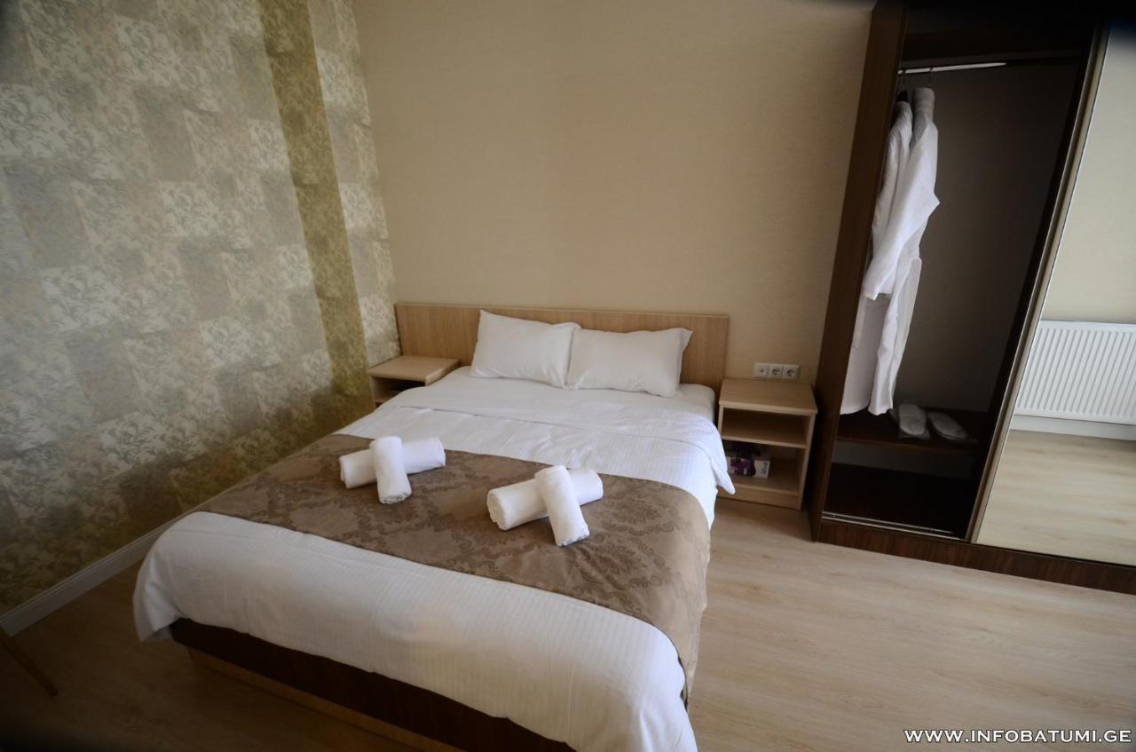 West Apartments باتومي المظهر الخارجي الصورة