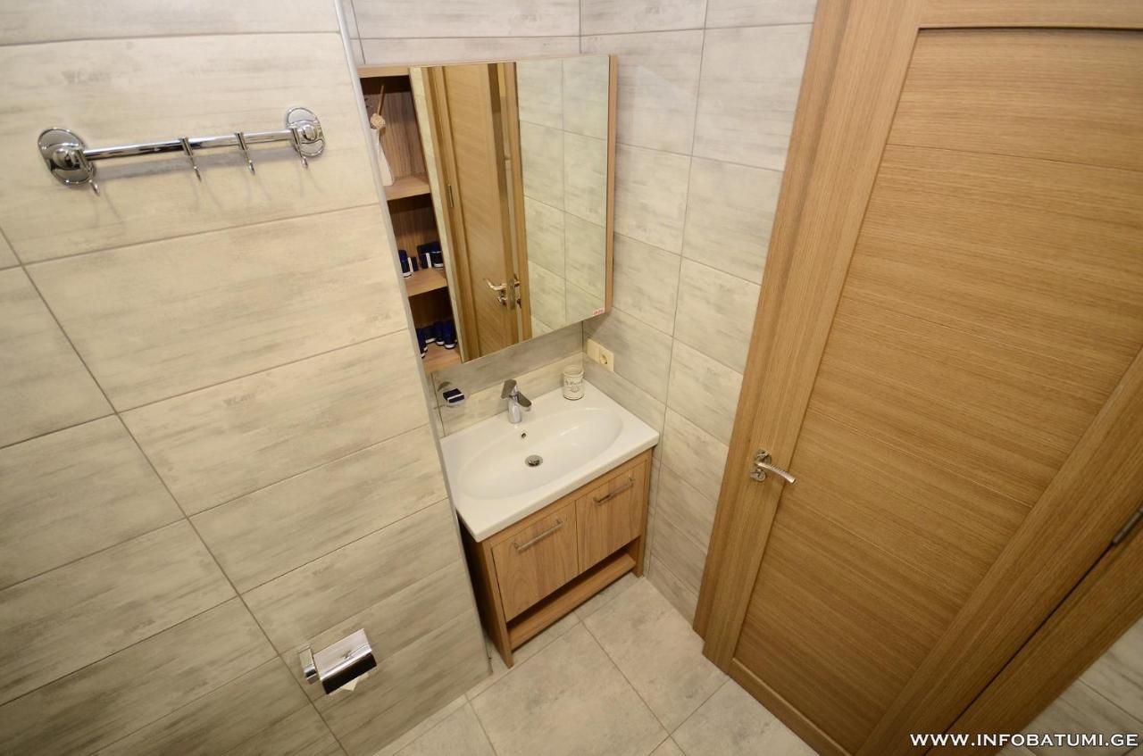 West Apartments باتومي المظهر الخارجي الصورة